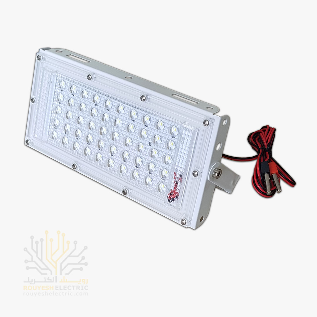 لامپ خودرو 50 وات طرح پروژکتور با سیم 1/40 متری گیره دار