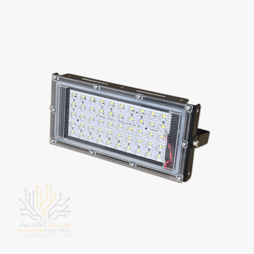 لامپ خودرو 50 وات برند دی آر اس طرح پروژکتور با سیم 1/10 متری گیره دار