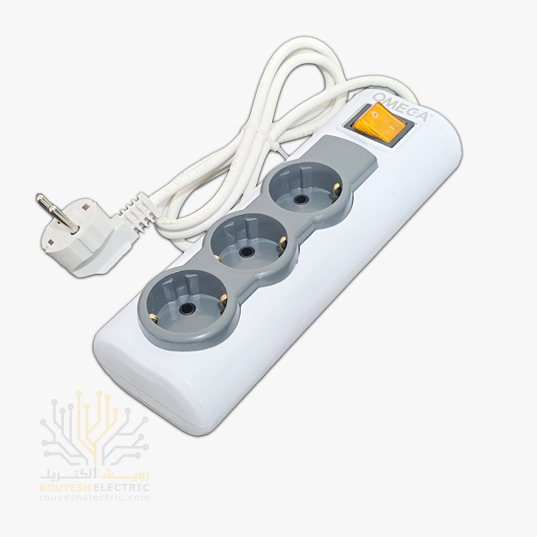 سه راهی برق سیار برند امگا مدل R3000 استاندارد ارتدار کلید دار 3 متری 